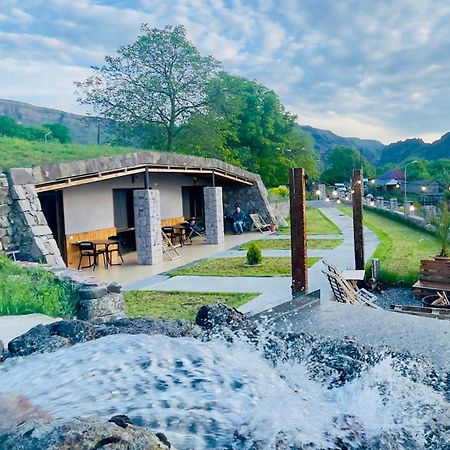 Hotel Hobbiton Near Vardzia Caves T'mogvi Exterior foto